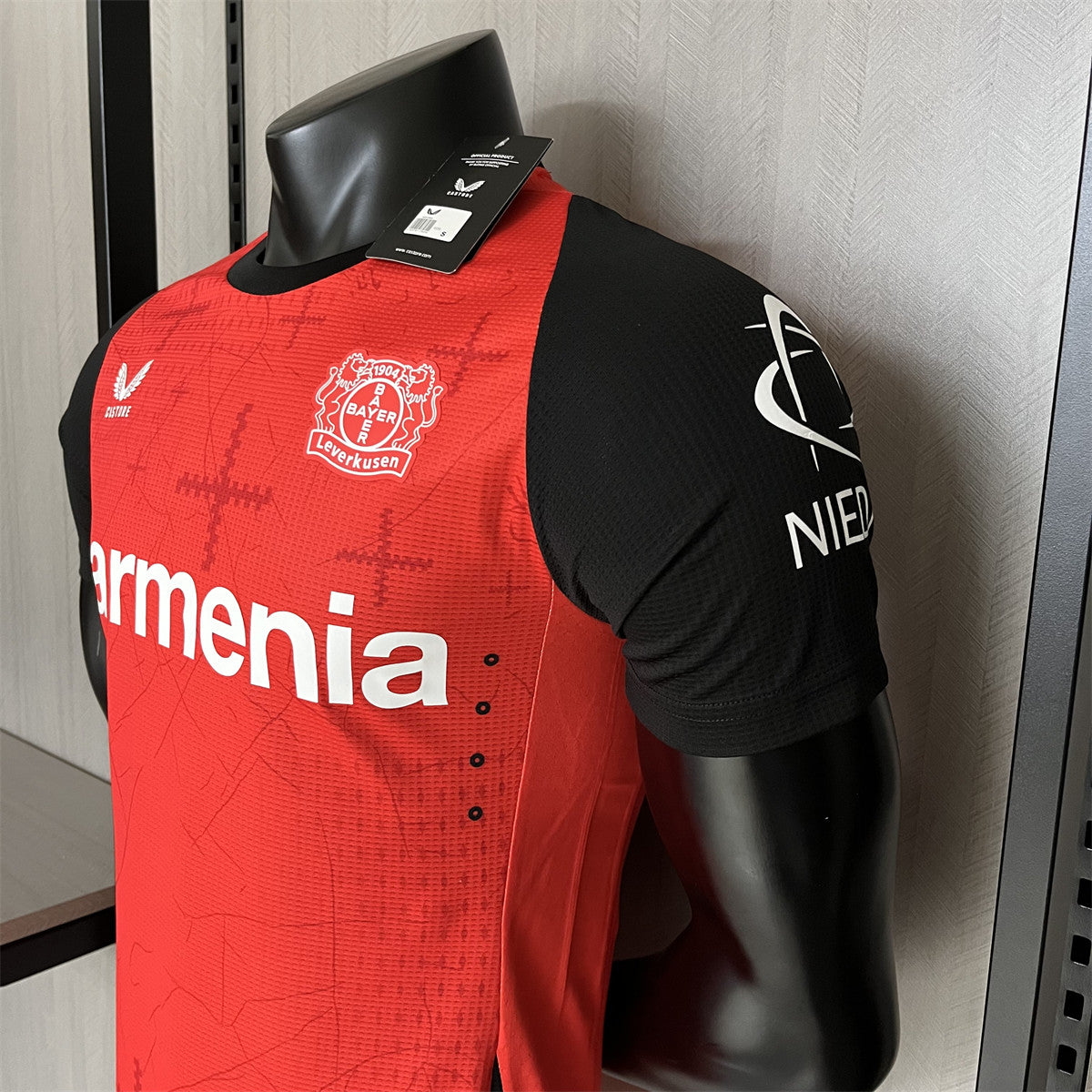 Camisola Bayer 04 Leverkusen 2024-25 Principal Versão Jogador