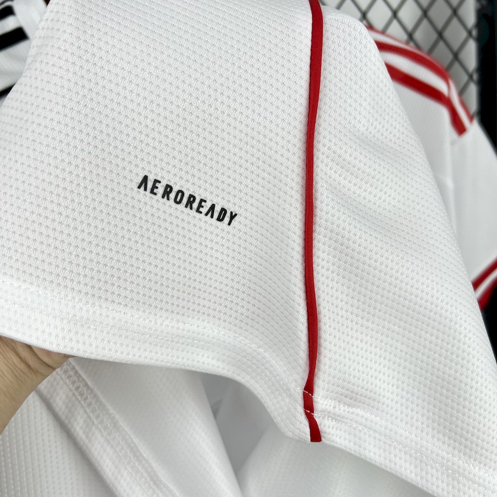 Camisola Besiktas JK 2025-26 Alternativa Branca Versão Adepto