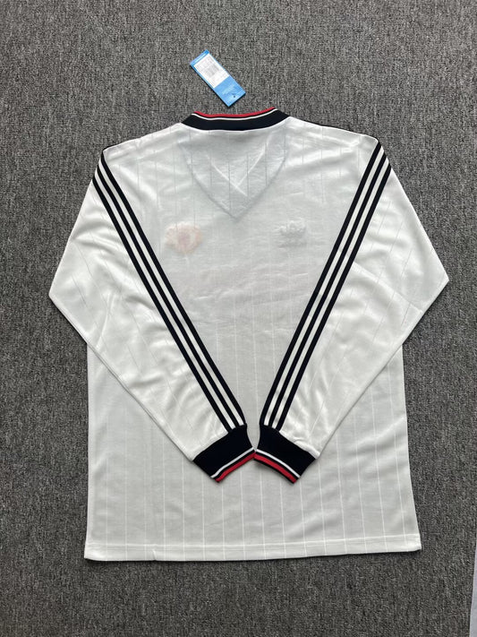 1982-83 Manchester United Long-Sleeve Away Jersey
