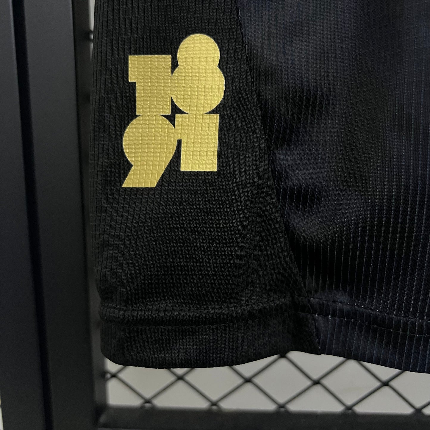 Camisola CA Penarol 2025-26 Alternativa Preta Versão Adepto