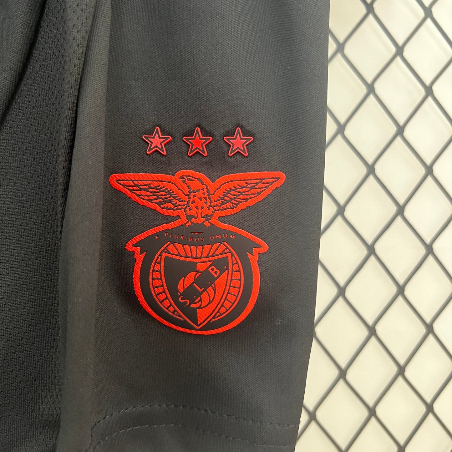 Kit Criança SLB 2024-25 Alternativo Preto (Entrega Imediata)