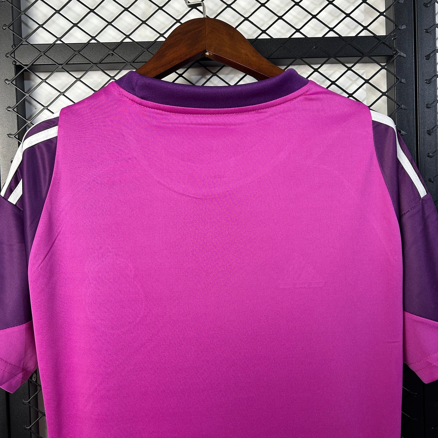 Camisola Real Madrid CF 2025-26 Guarda-Redes Versão Adepto