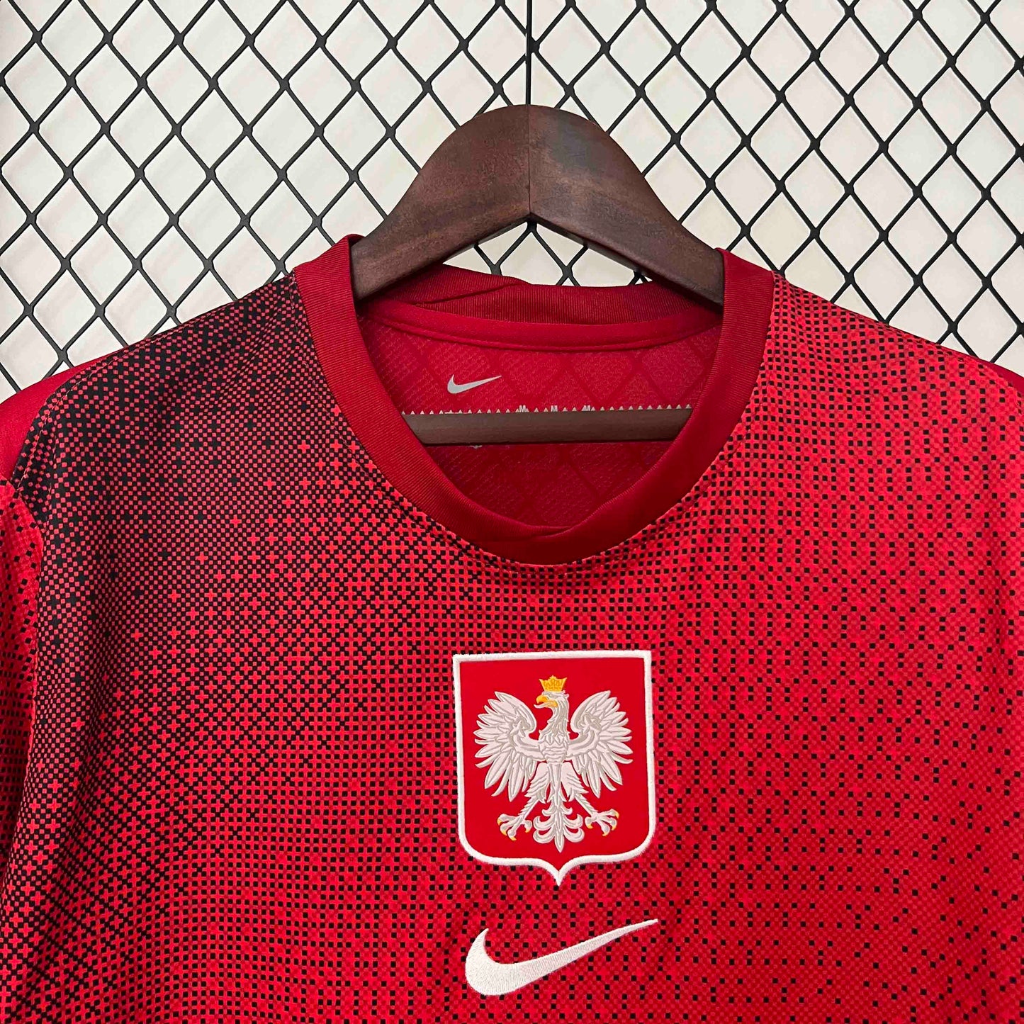 Camisola Polonia 2024 Alternativa Vermelha Versão Adepto LEWANDOWSKI #9