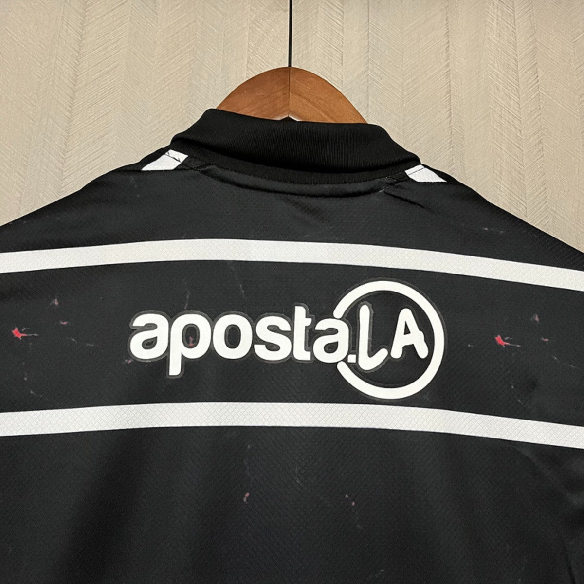 Camisola Olimpia Asuncion 2025-26 Alternativa Preta Versão Adepto