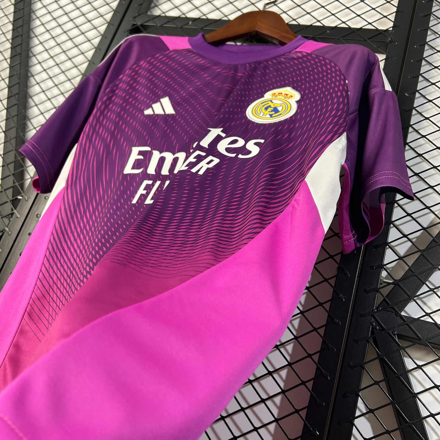 Camisola Real Madrid CF 2025-26 Guarda-Redes Versão Adepto
