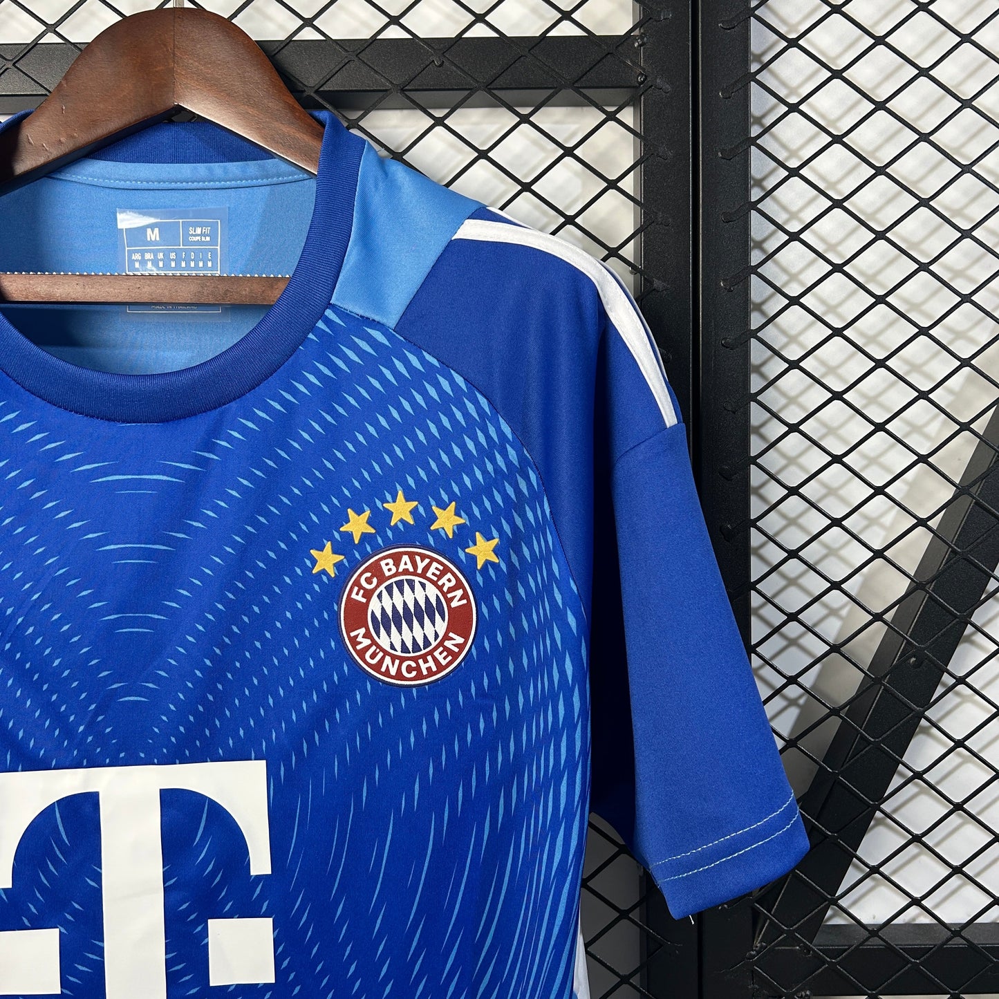 Camisola FC Bayern Munique 2025-26 Guarda-Redes Versão Adepto