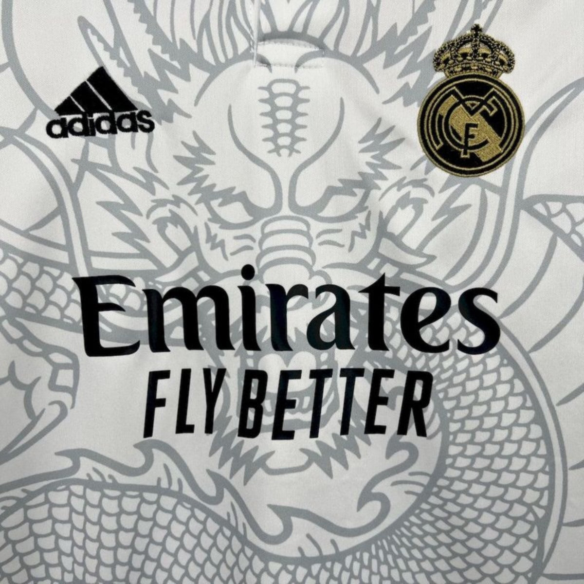 Kit Criança Real Madrid CF 2025-26 Edição Especial
