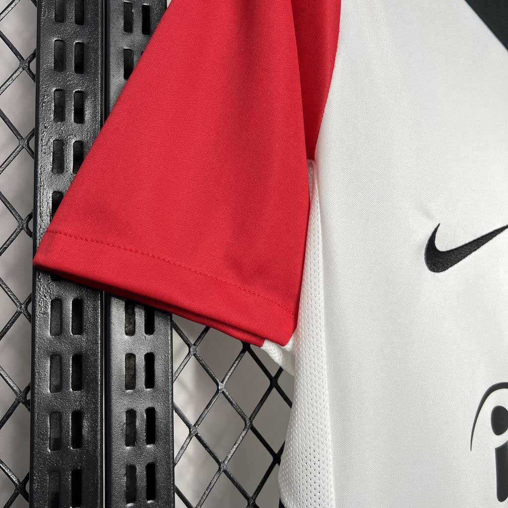 Camisola SG Eintracht Frankfurt 2024-25 Principal Versão Adepto