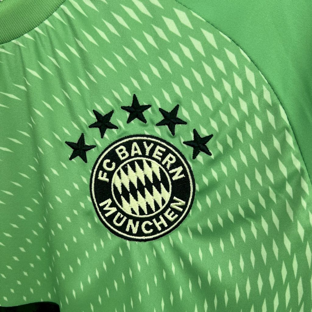 Camisola FC Bayern Munique 2025-26 Guarda-Redes Versão Adepto