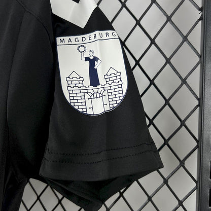 Camisola 1.FC Magdeburg 2025-26 Edição Especial Versão Adepto