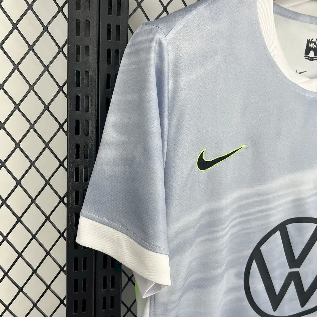 Camisola VfL Wolfsburg 2025-26 Alternativa Cinzenta Versão Adepto