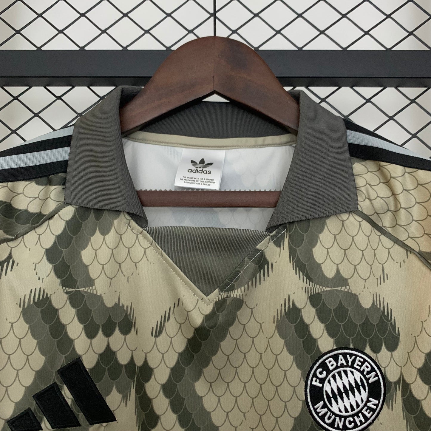 Camisola FC Bayern Munique 2025-26 Edição Especial Versão Adepto