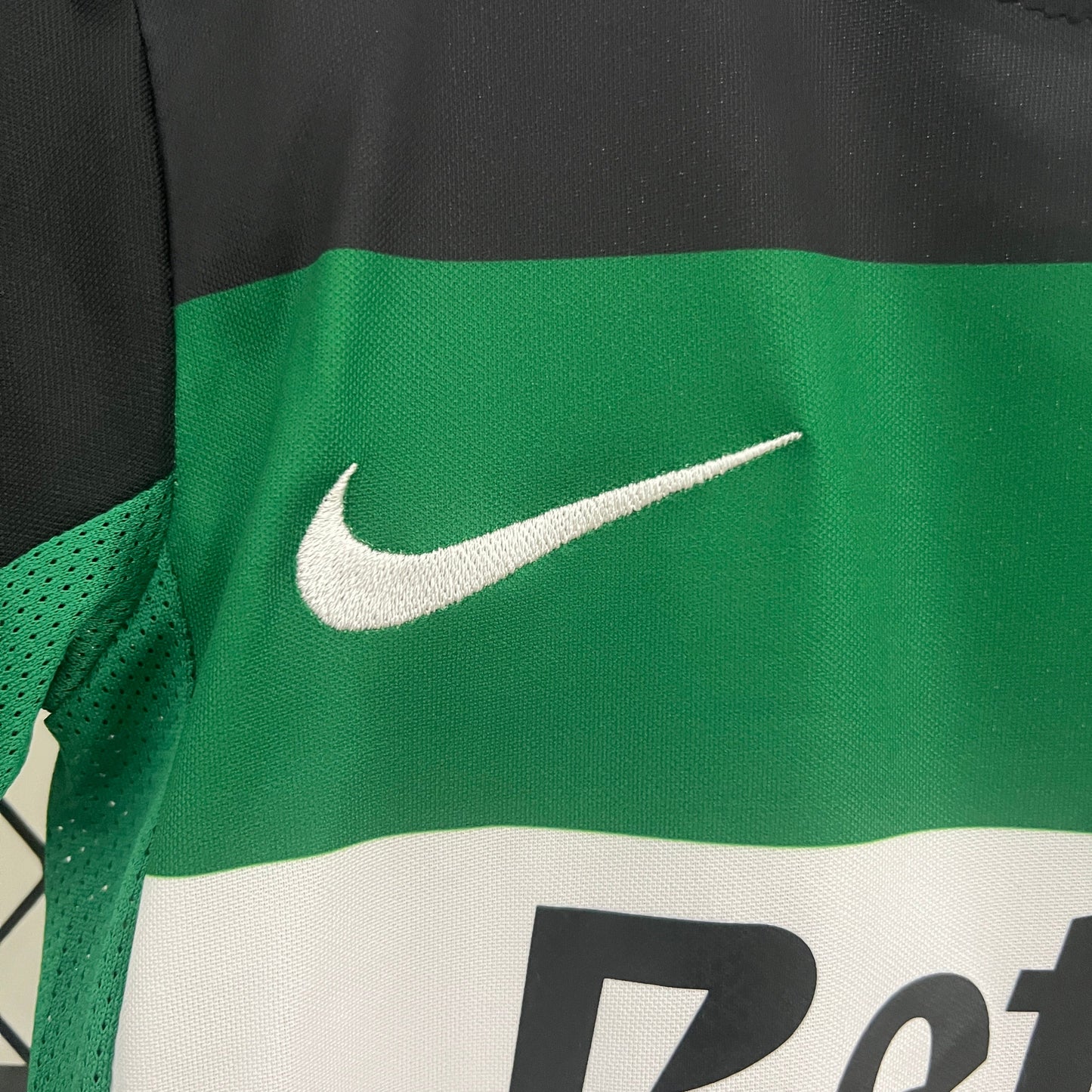 Kit Criança SCP 2024-25 Principal C/ Patch Campeão - GYOKERES 9 (Entrega Imediata)