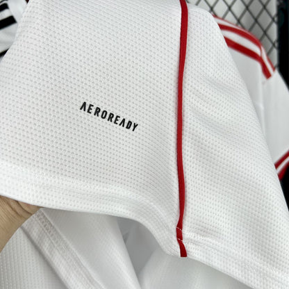 Camisola Besiktas JK 2025-26 Alternativa Branca Versão Adepto