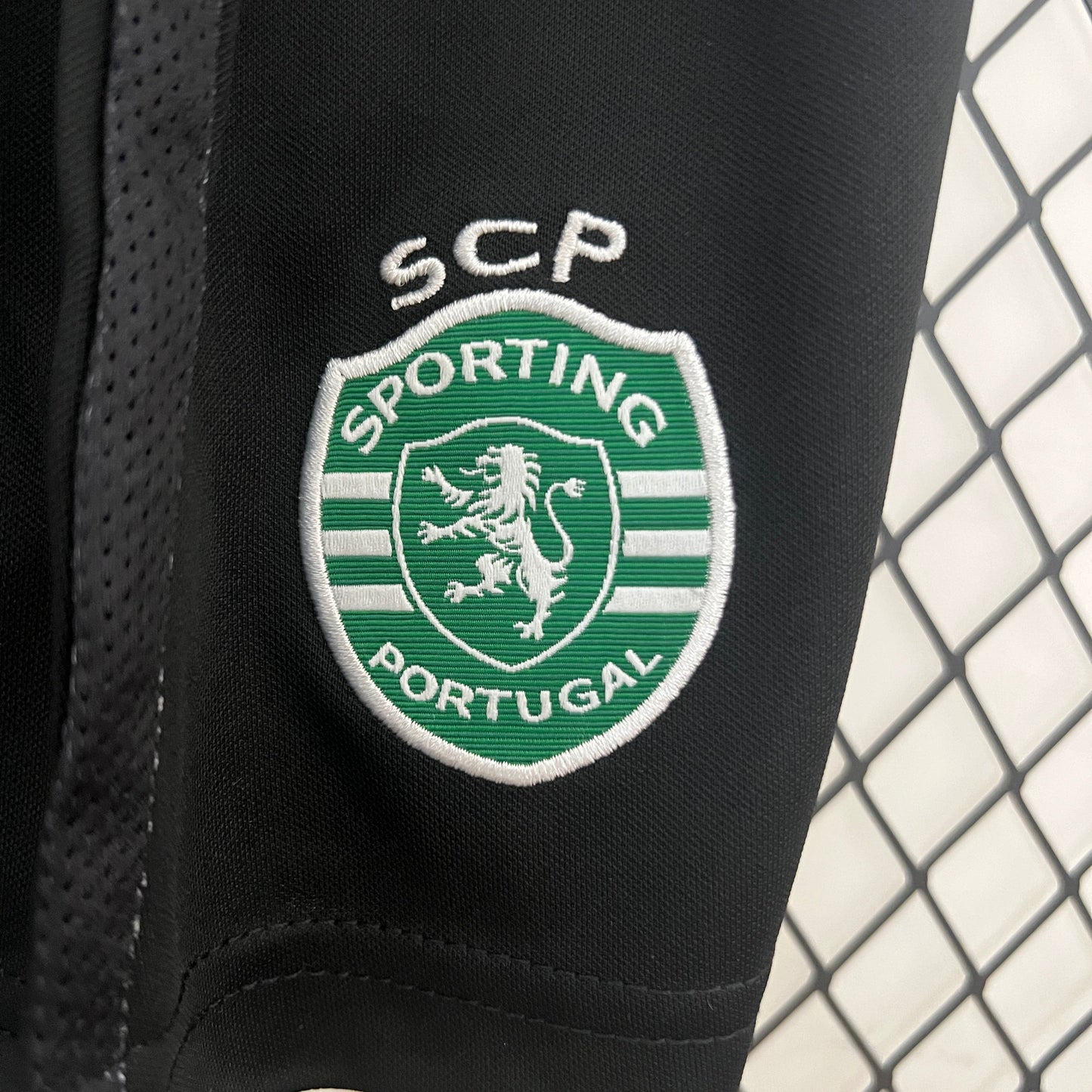 Kit Criança SCP 2024-25 Principal C/ Patch Campeão - GYOKERES 9 (Entrega Imediata)