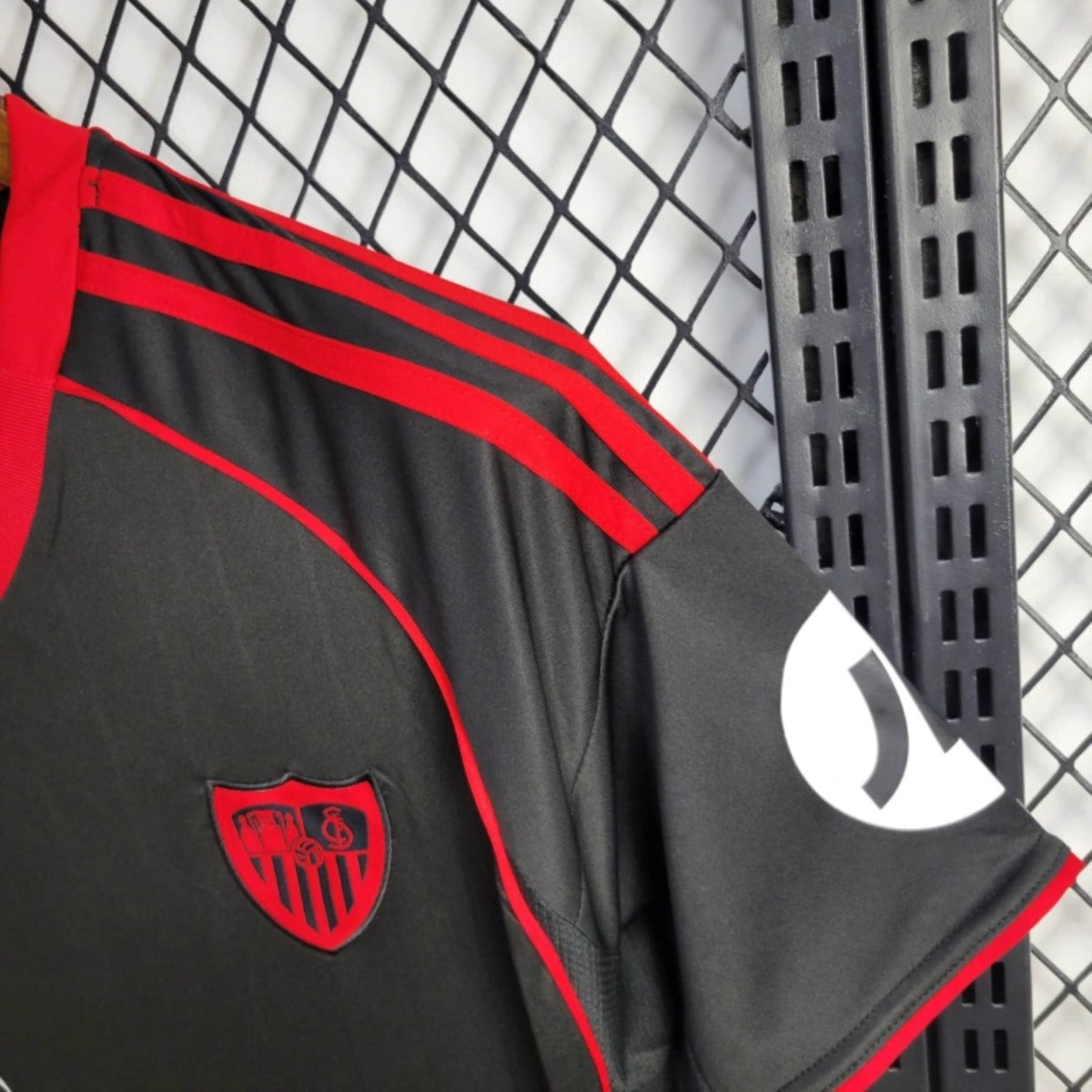 Camisola Sevilha FC 2025-26 Alternativa Preta Versão Adepto