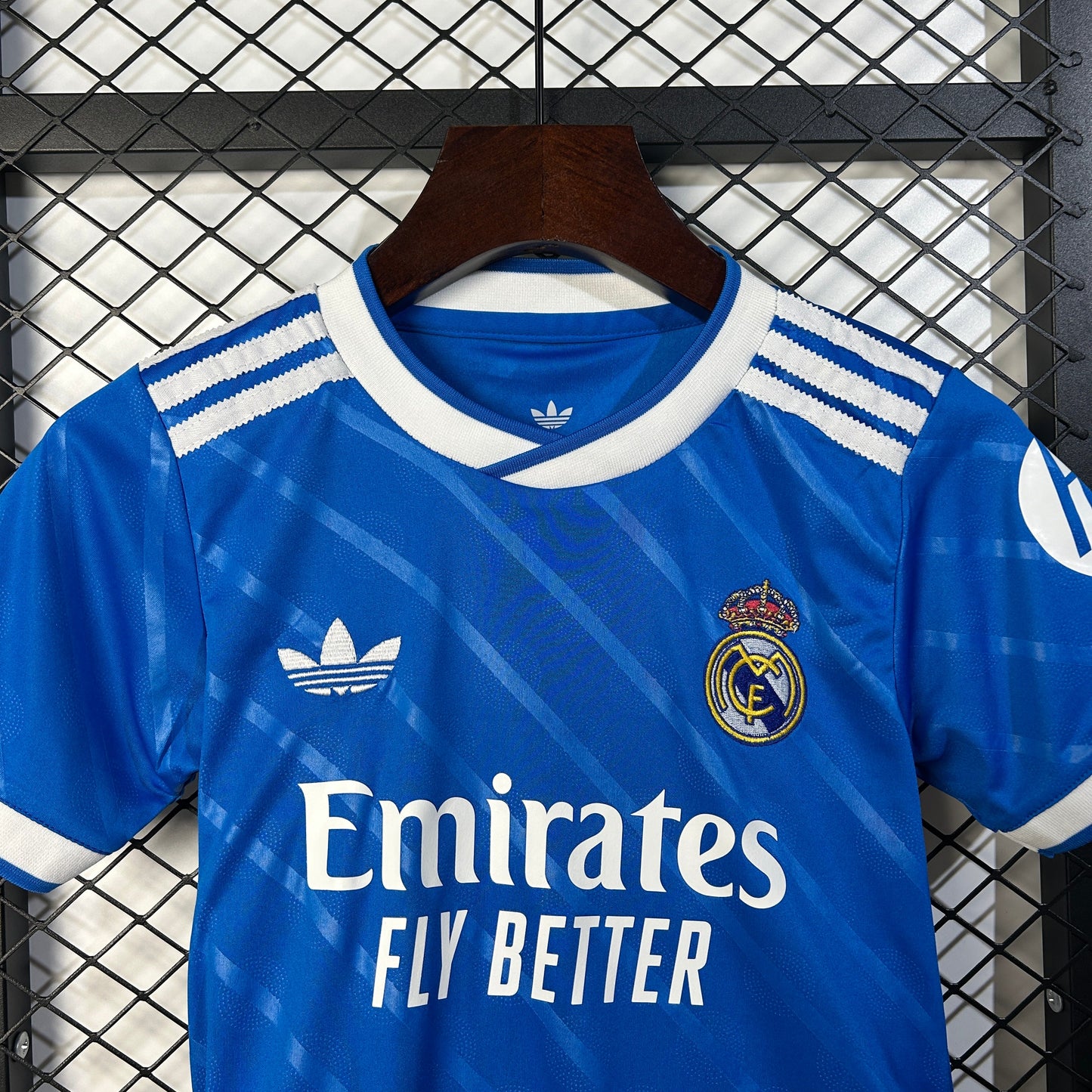 Kit Criança Real Madrid CF 2025-26 Alternativo
