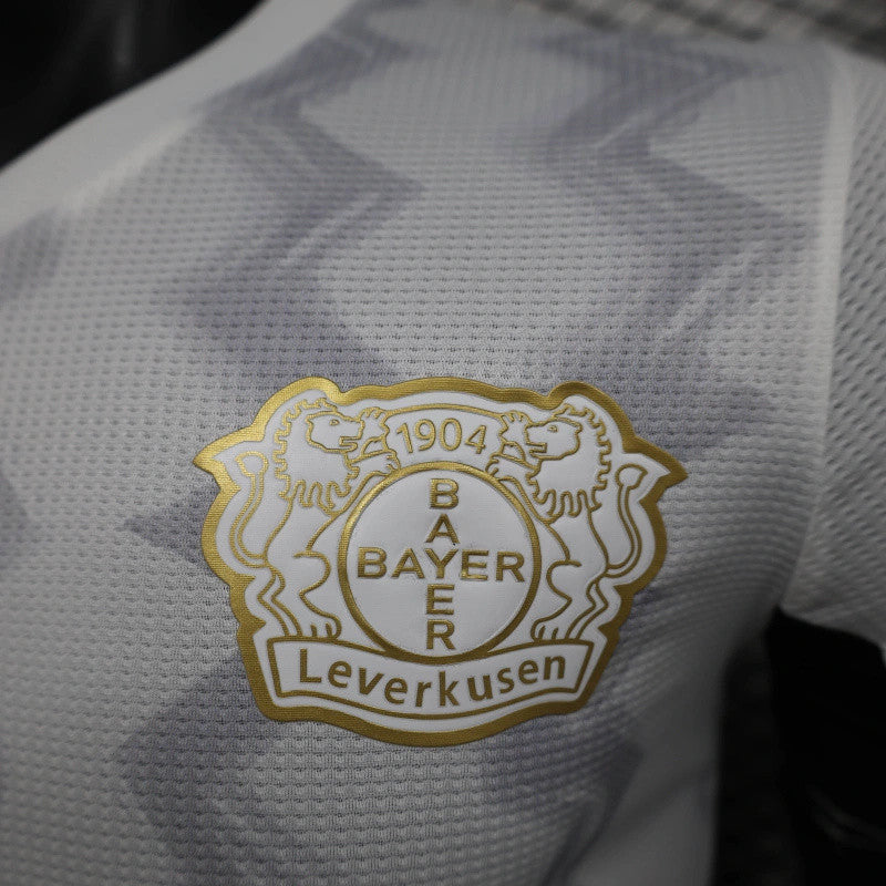 Camisola Bayer 04 Leverkusen 2024-25 Alternativa Branca Versão Jogador