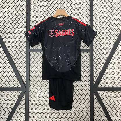 Kit Criança SLB 2024-25 Alternativo Preto (Entrega Imediata)