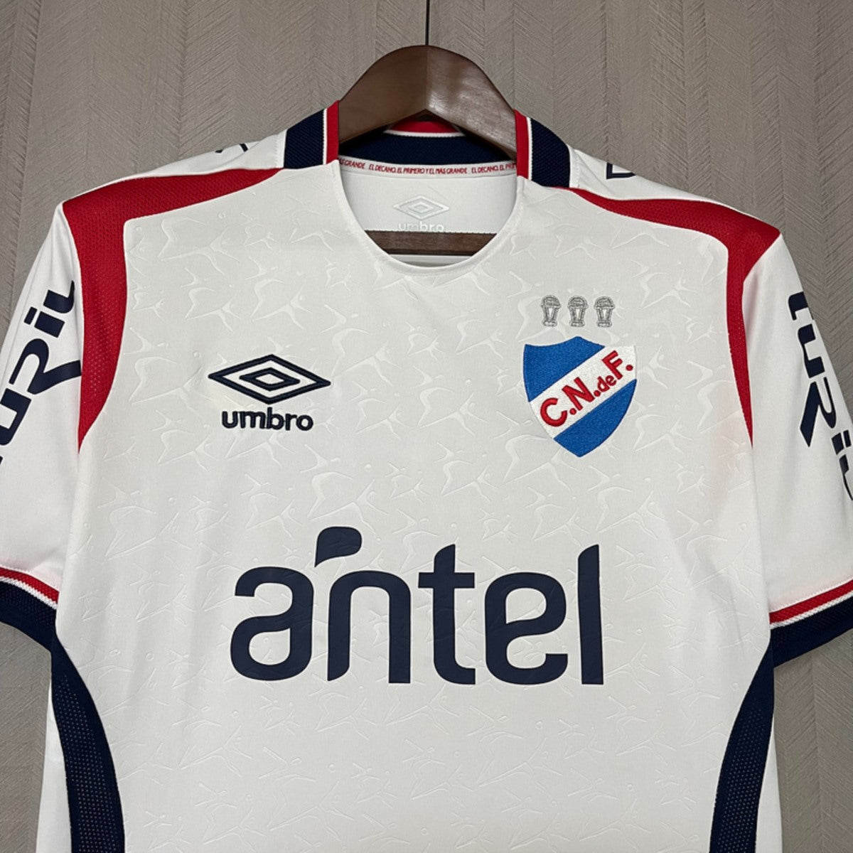 Camisola Club Nacional de Football 2025-26 Principal Versão Adepto