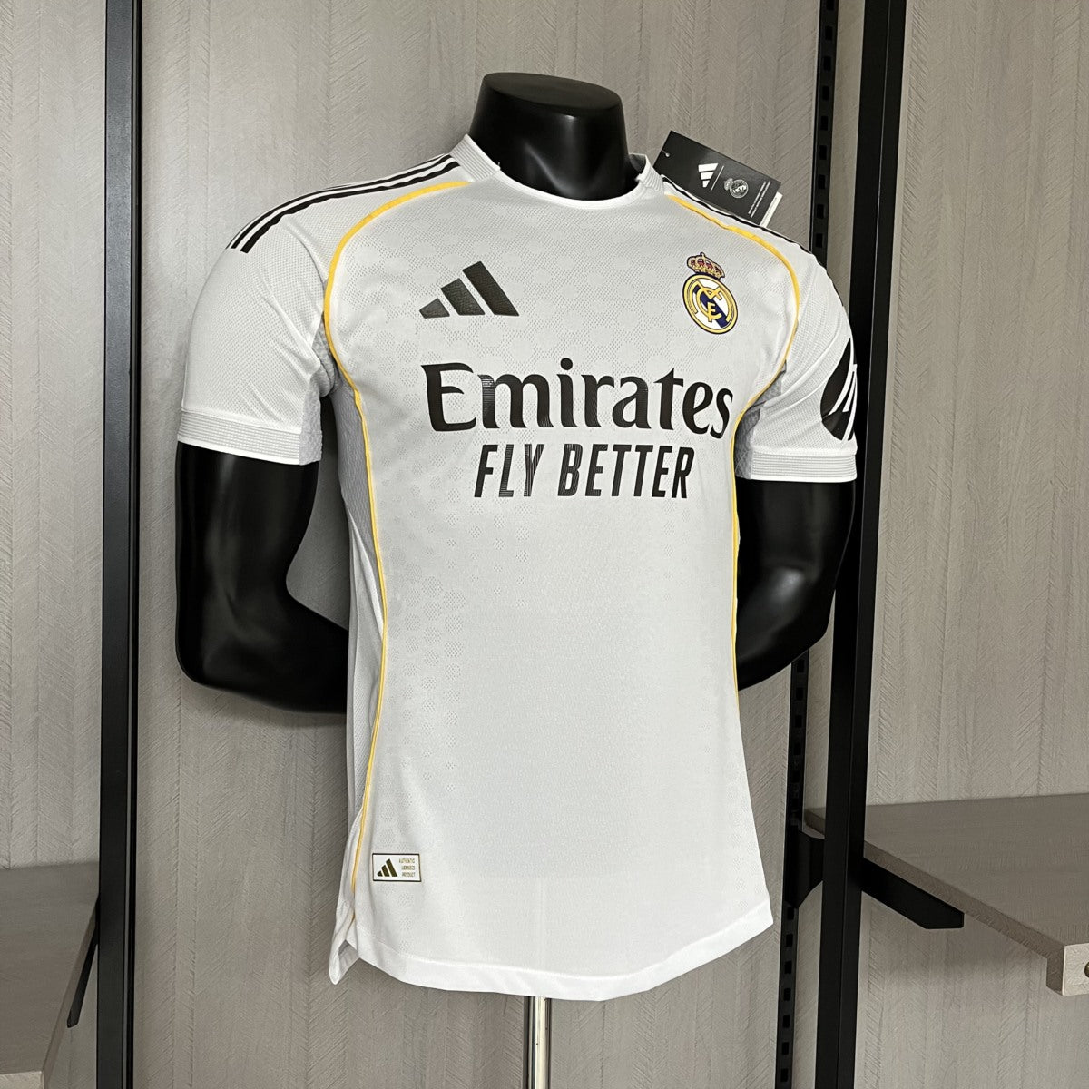 Camisola Real Madrid CF 2025-26 Principal Versão Adepto Jogador