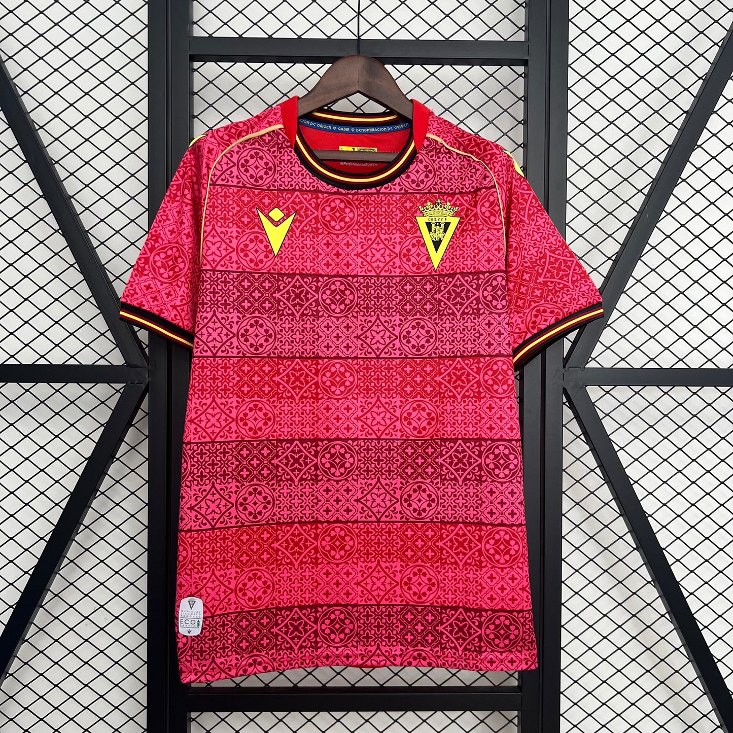 Camisola Cadiz CF 2025-26 Alternativa Vermelha Versão Adepto