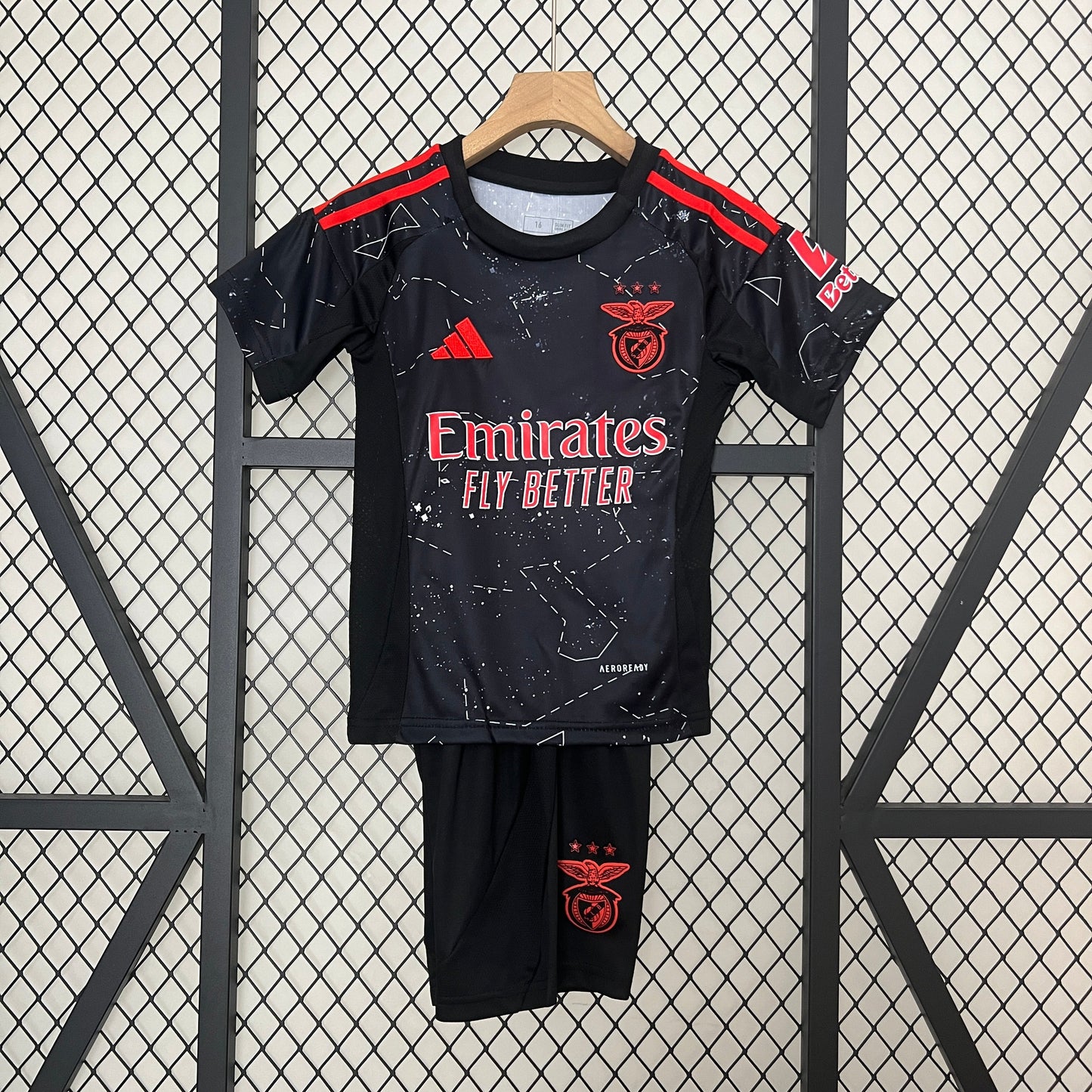 Kit Criança SLB 2024-25 Alternativo Preto (Entrega Imediata)