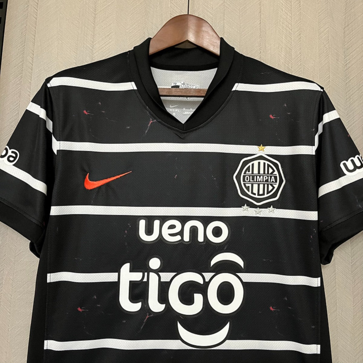 Camisola Olimpia Asuncion 2025-26 Alternativa Preta Versão Adepto