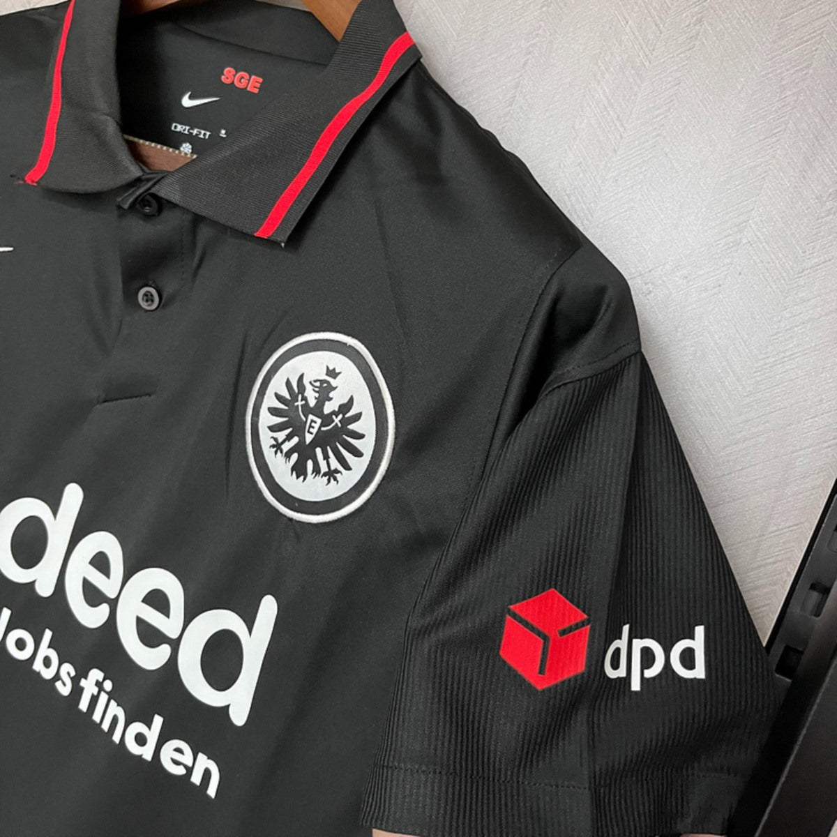 Camisola SG Eintracht Frankfurt 2022-23 Alternativa
