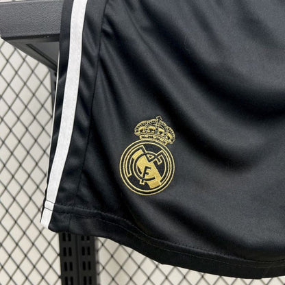 Kit Criança Real Madrid CF 2025-26 Edição Especial