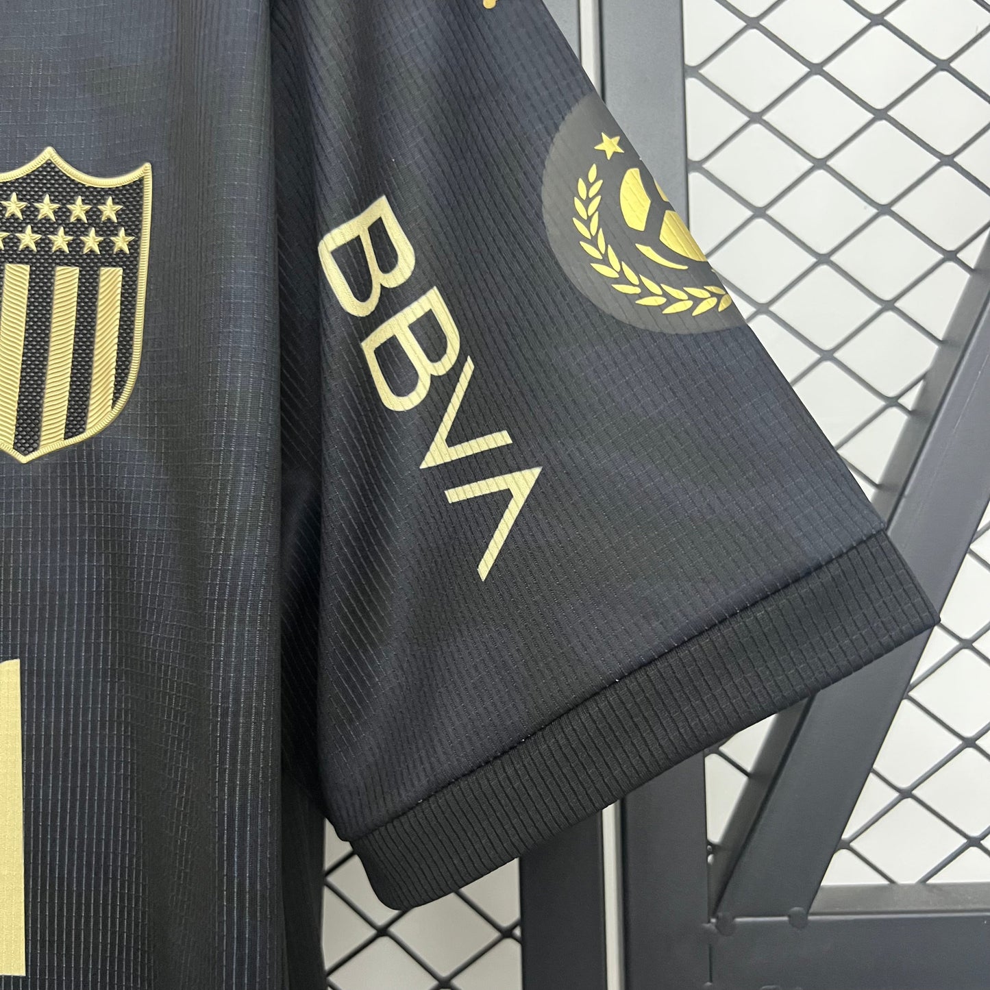 Camisola CA Penarol 2025-26 Alternativa Preta Versão Adepto