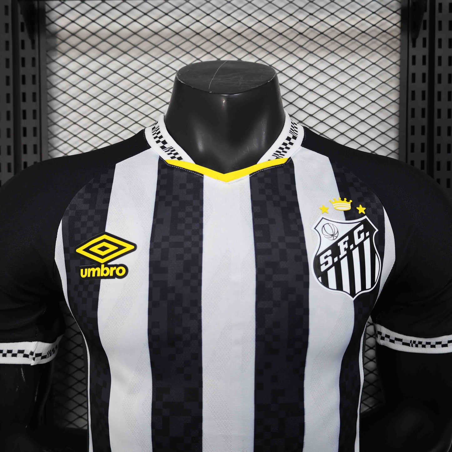 Camisola Santos FC 2025-26 Alternativa Preta/Branca Versão Jogador