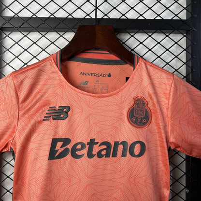Kit Criança FCP 2025-26 Alternativo Rosa (Entrega Imediata)