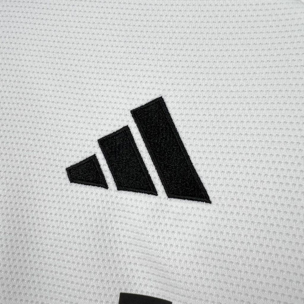Camisola Besiktas JK 2025-26 Alternativa Branca Versão Adepto