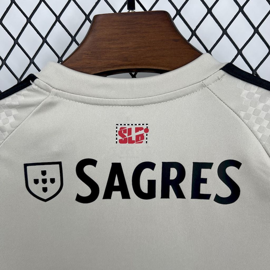 Kit Criança SLB 2025-26 Alternativo Beje (Entrega Imediata)