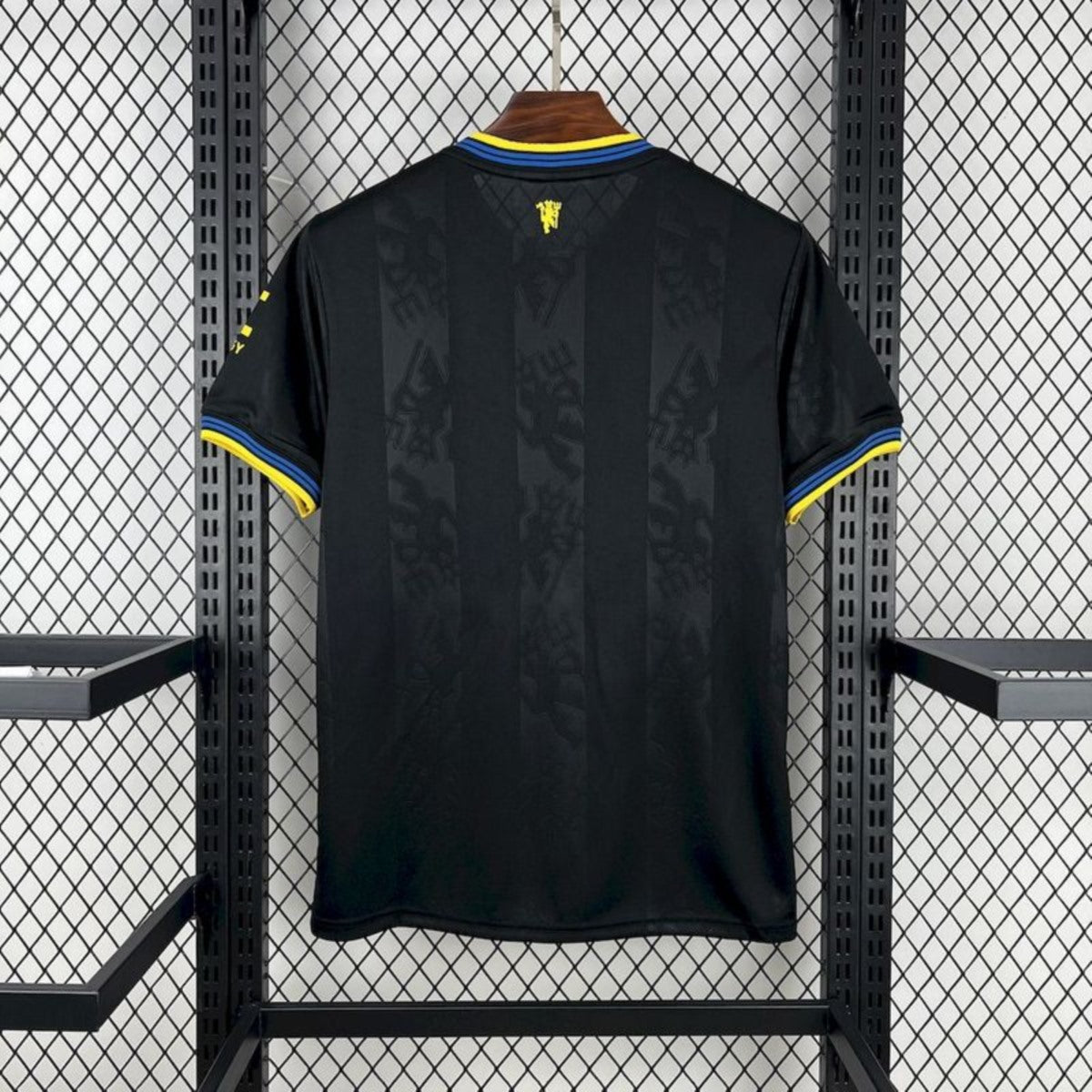 Camisola M-United 2025-26 Alternativa Preta Versão Adepto