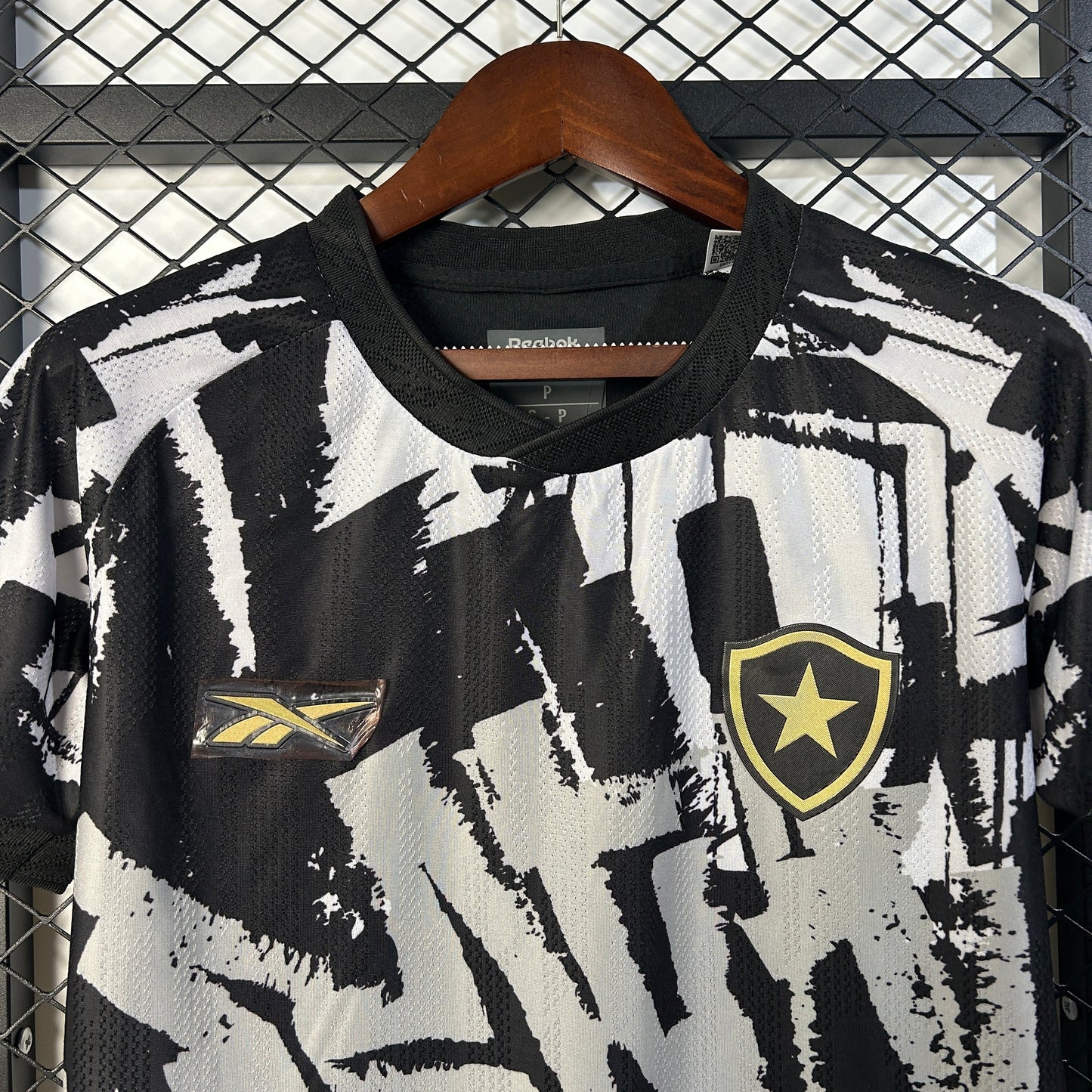 Camisola Botafogo-RJ 2025-26 Alternativa Preta Versão Mulher