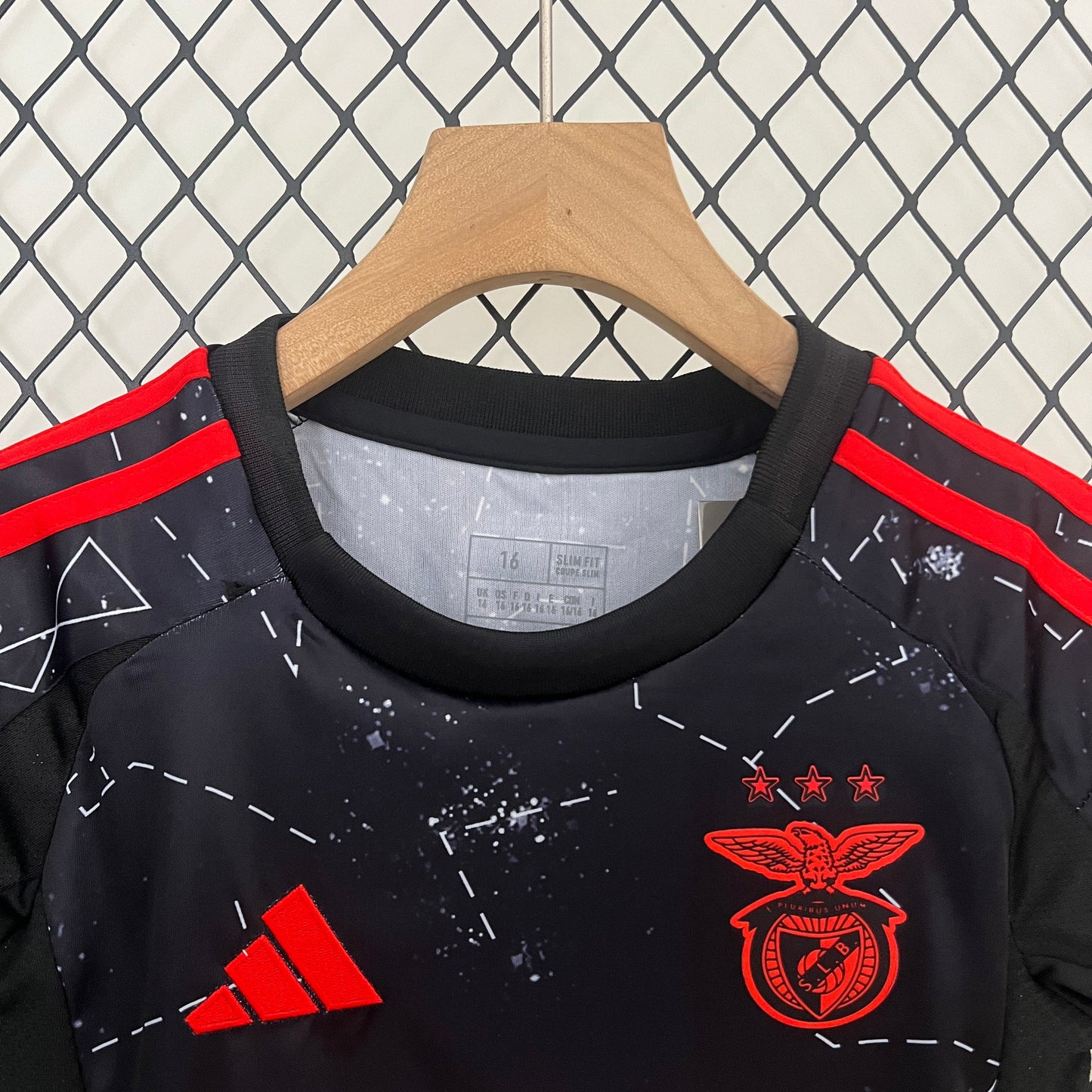 Kit Criança SLB 2024-25 Alternativo Preto (Entrega Imediata)