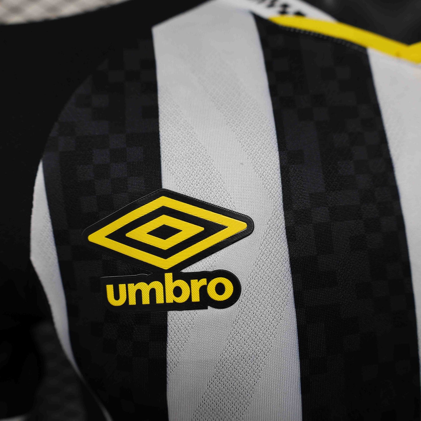 Camisola Santos FC 2025-26 Alternativa Preta/Branca Versão Jogador