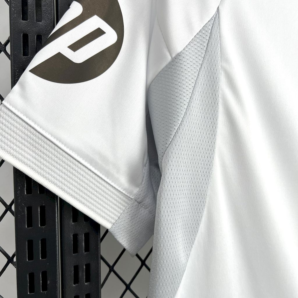 Camisola Real Madrid CF 2025-26 Principal Versão Adepto VINI JR. #7