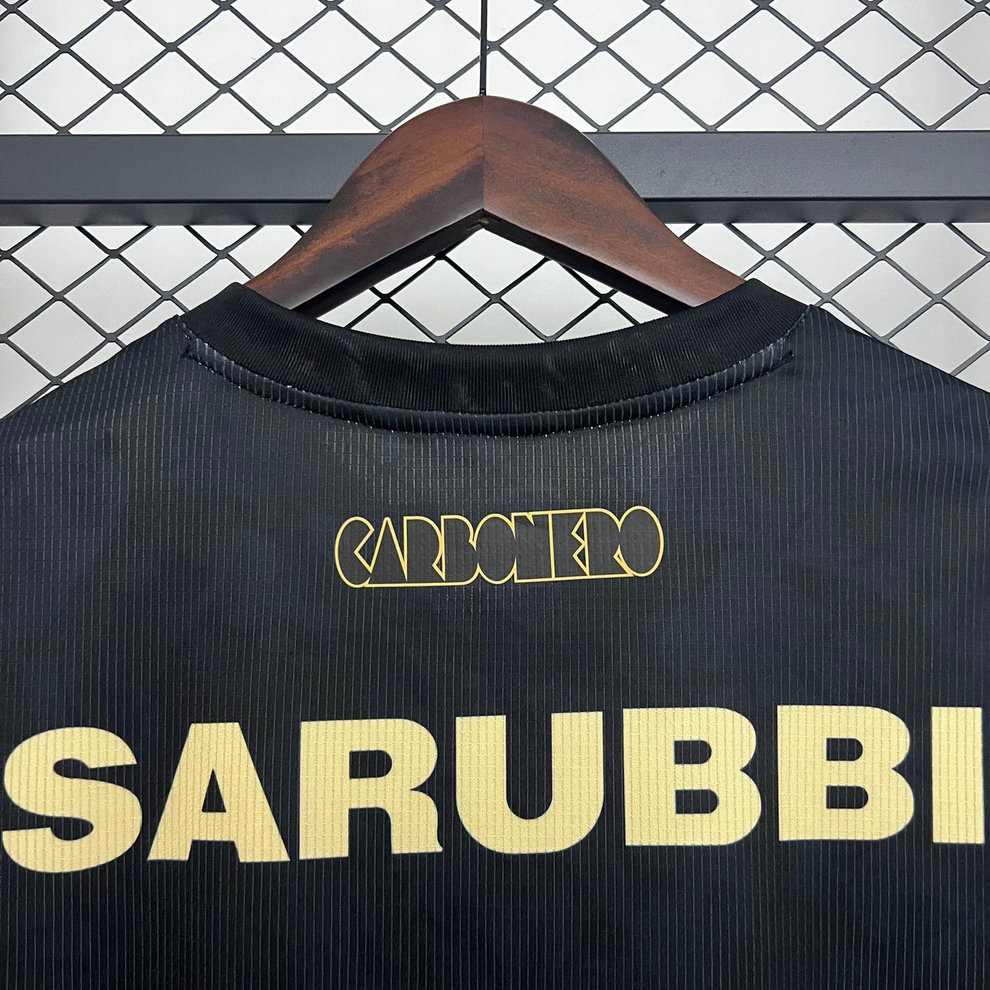Camisola CA Penarol 2025-26 Alternativa Preta Versão Adepto