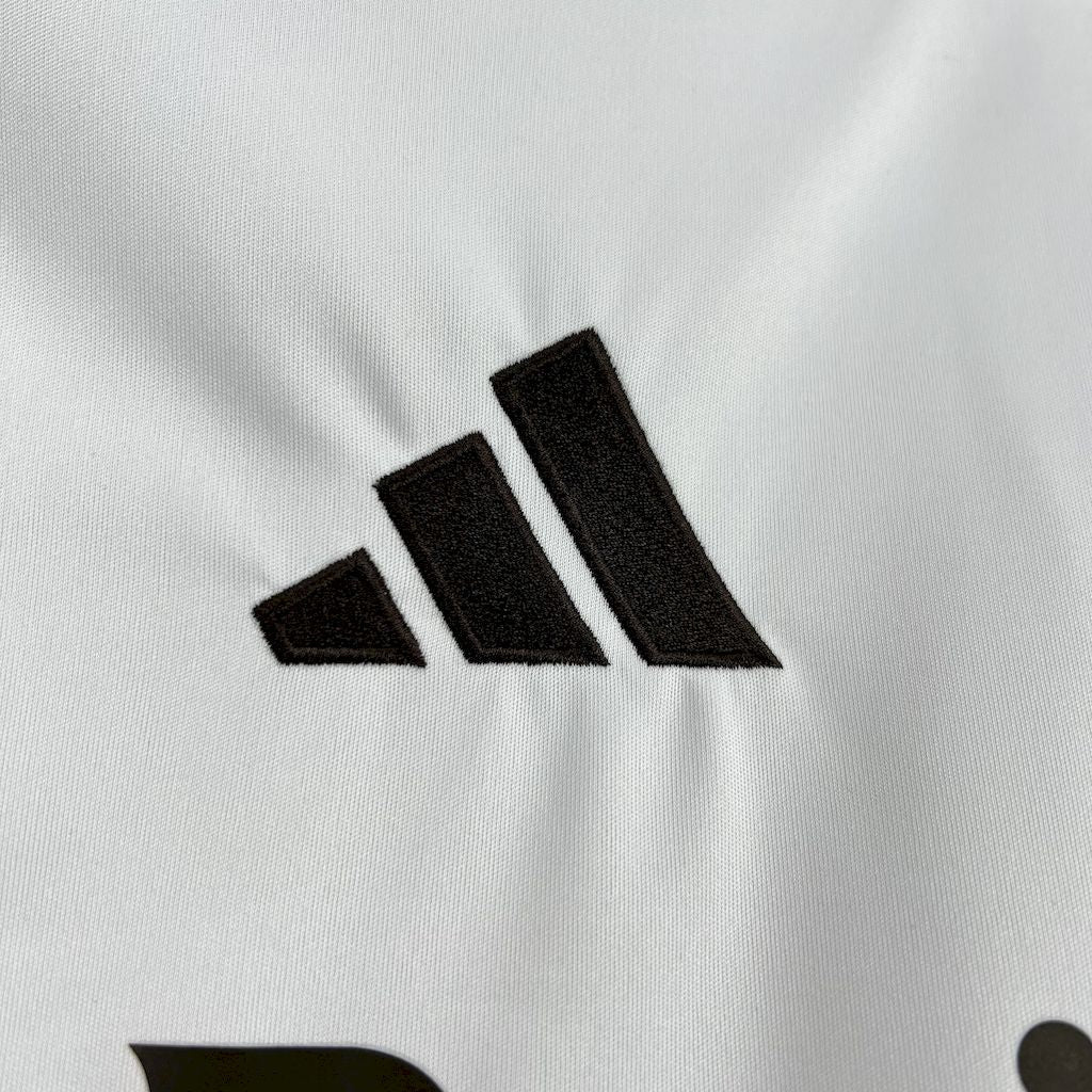 Camisola Real Madrid CF 2025-26 Principal Versão Adepto VINI JR. #7