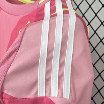 Camisola Escocia 2025 Alternativa Rosa Versão Adepto
