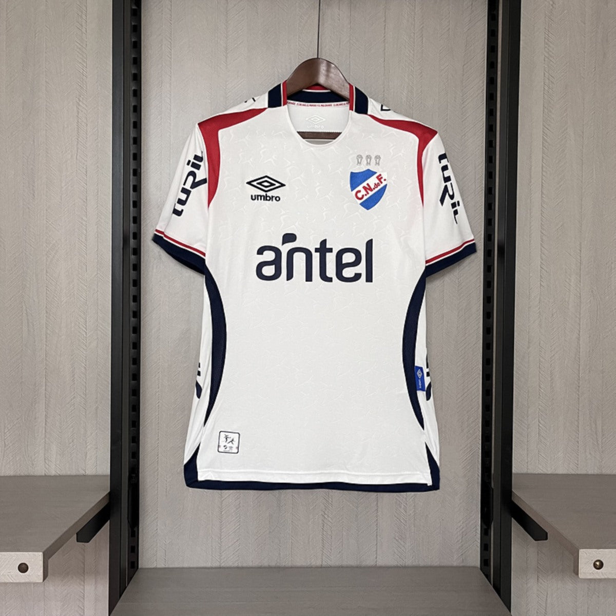 Camisola Club Nacional de Football 2025-26 Principal Versão Adepto