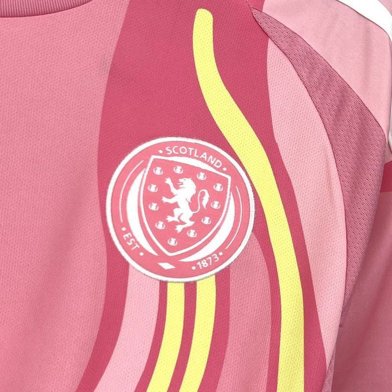 Camisola Escocia 2025 Alternativa Rosa Versão Adepto