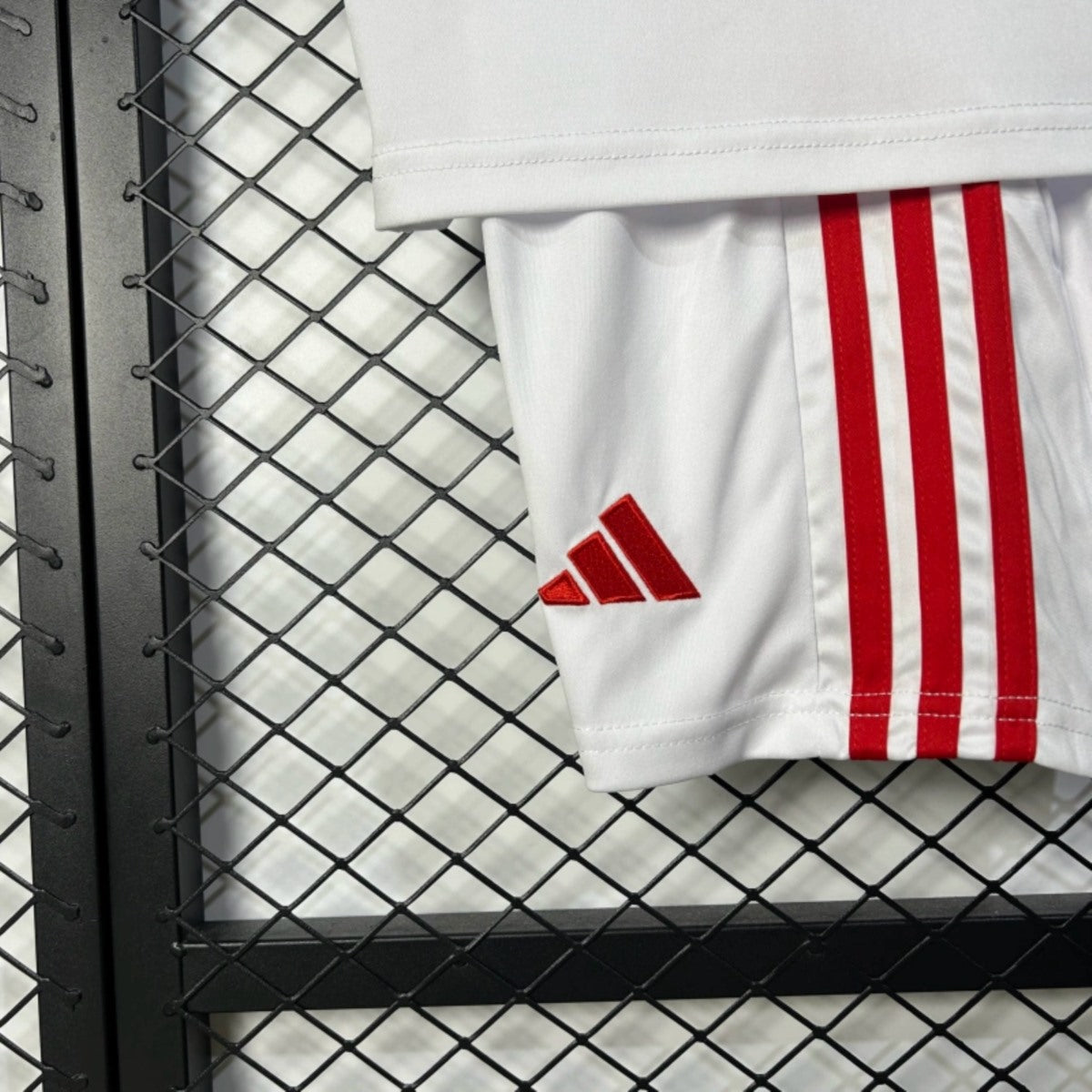 Kit Criança SLB 2025-26 Alternativo Branco (Entrega Imediata)