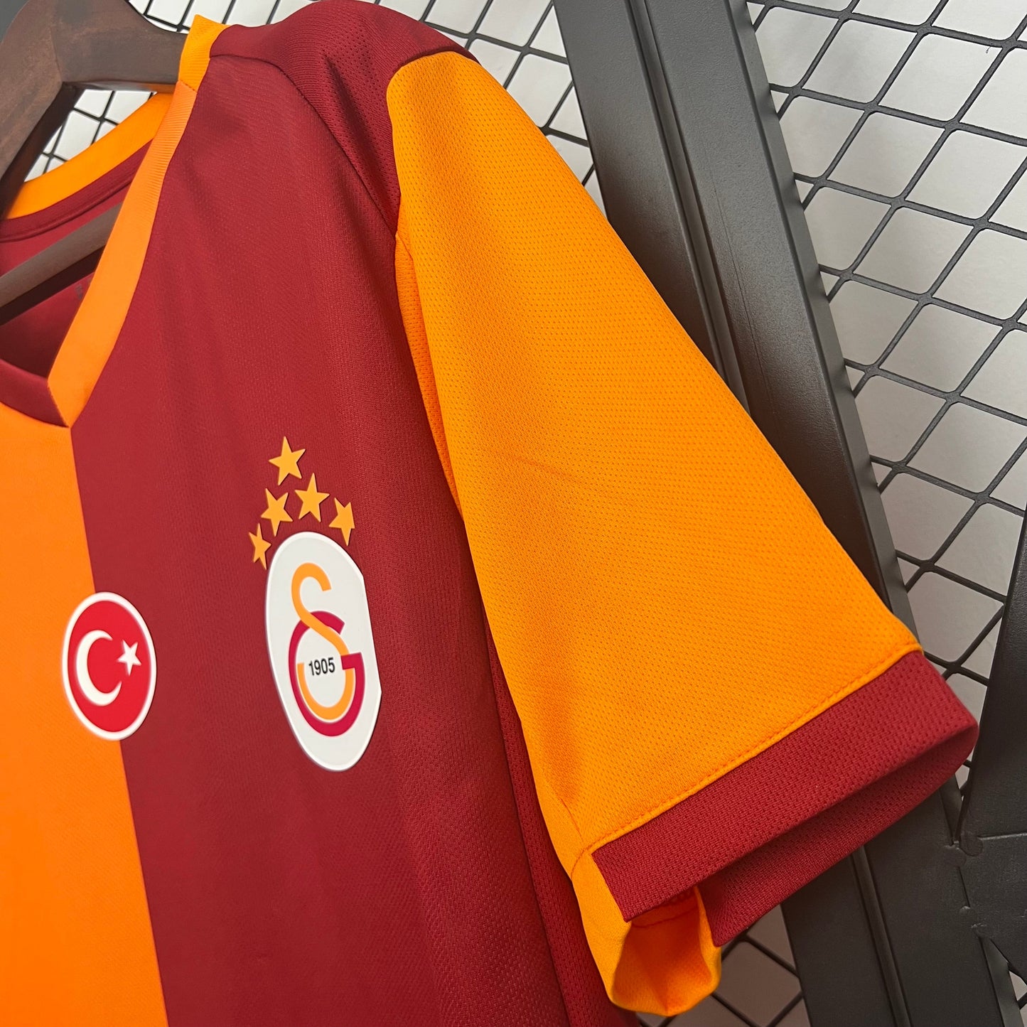 Camisola Galatasaray 2025-26 Principal Versão Adepto