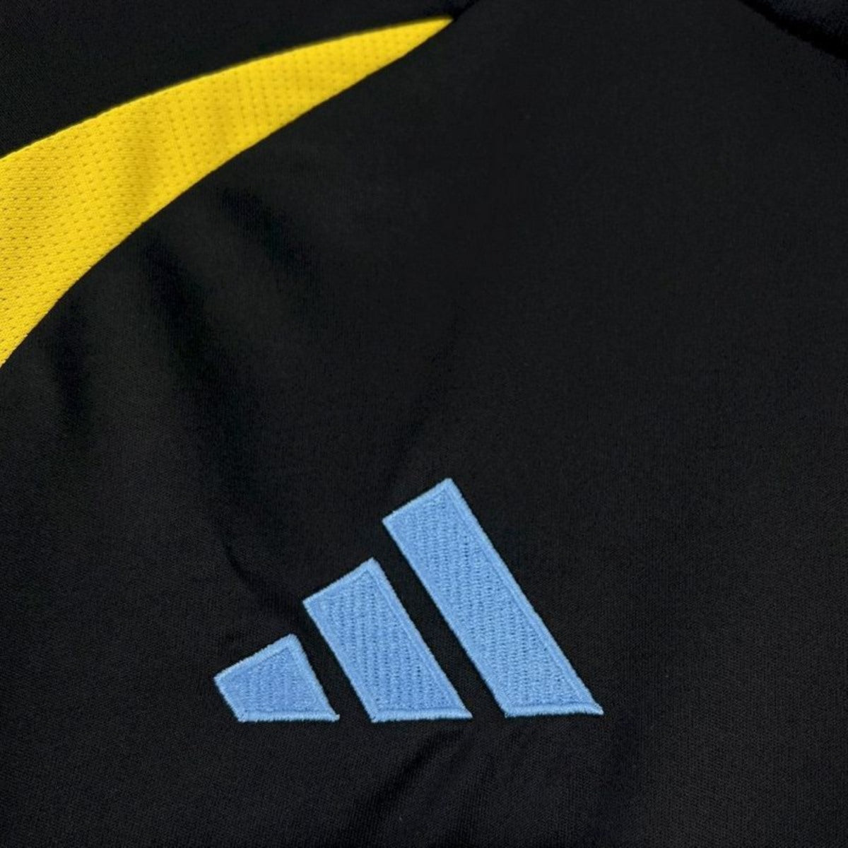 Camisola Como 1907 2025-26 Alternativa Preta/Amarela Versão Adepto