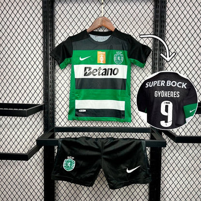Kit Criança SCP 2024-25 Principal C/ Patch Campeão - GYOKERES 9 (Entrega Imediata)