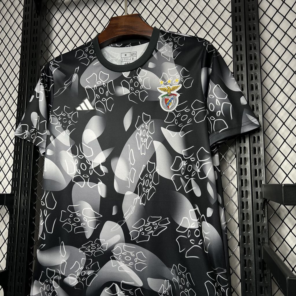 Camisola SLB 2024-25 Pre-Match Versão Adepto (Entrega Imediata)